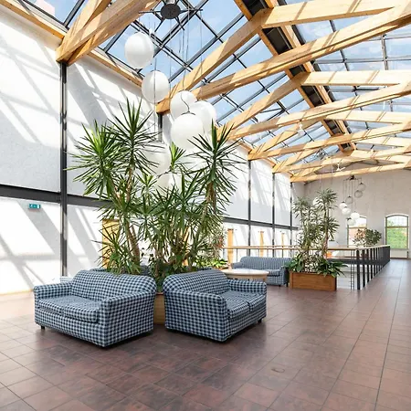 Loft Apartment *